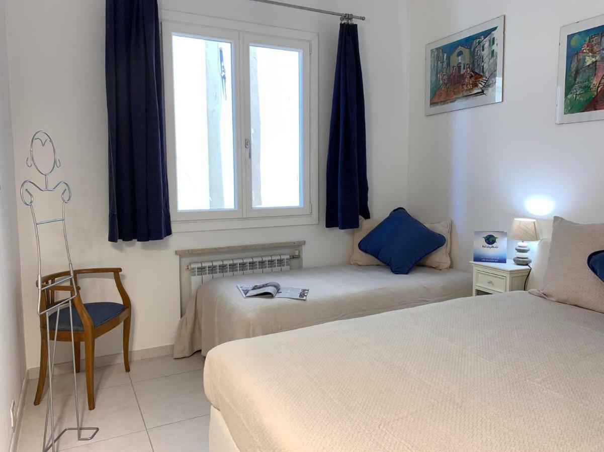 House Sarzano By Holiday World Genua Exteriör bild